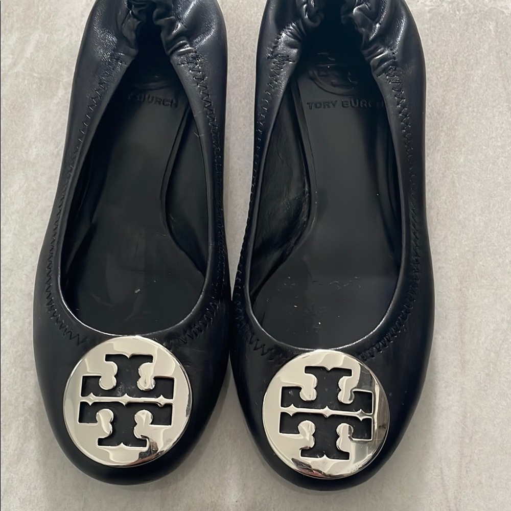Tory Burch Black Leather Flats with Iconic Medallion
